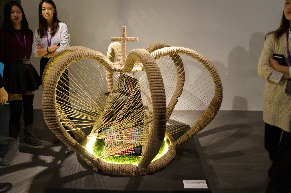 “美与爱”艺术展上的互动艺术作品图4