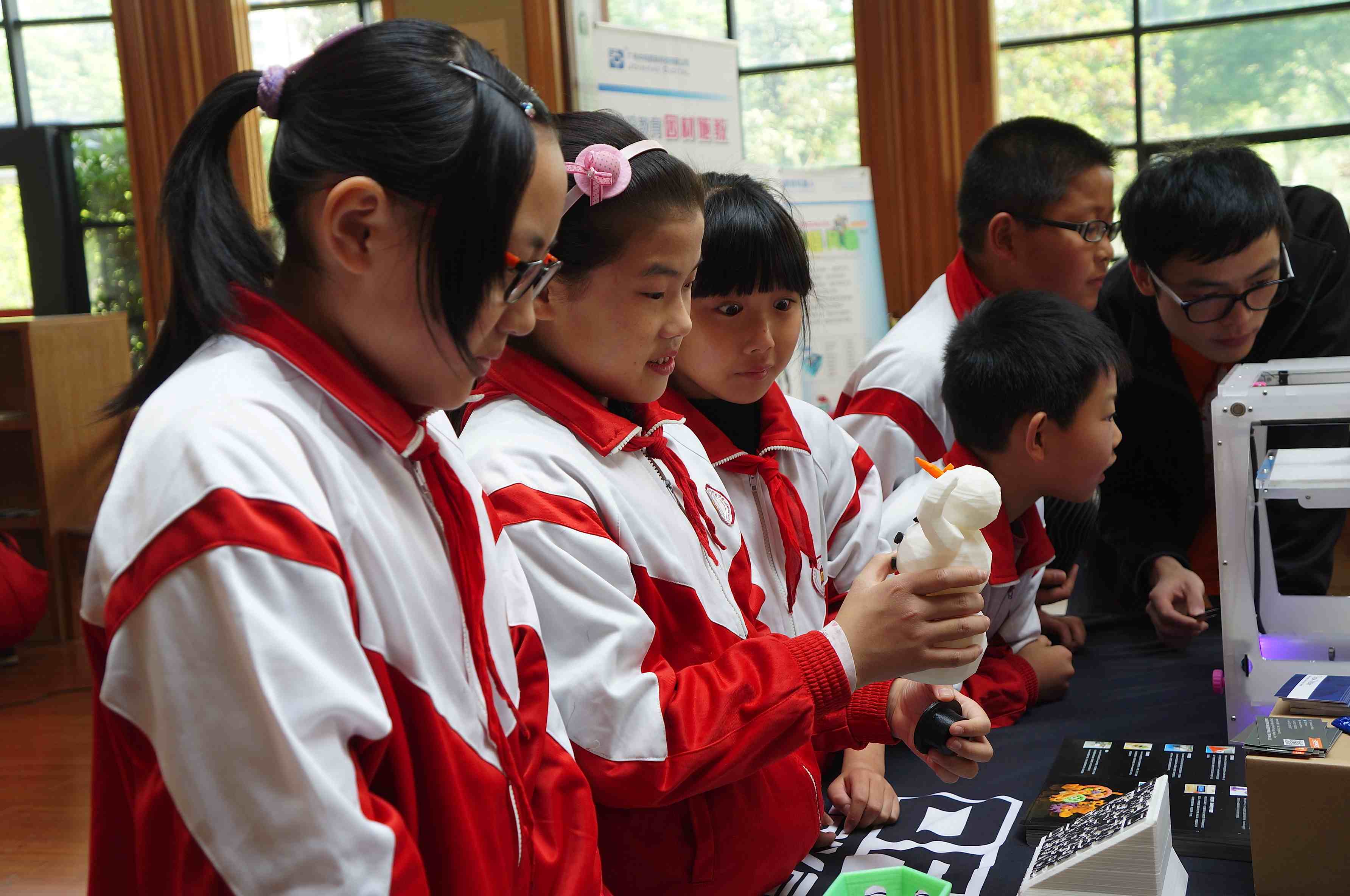 DFRobot"迪埃孚杯"全国中小学机器人教学评展活动火热进行中图7