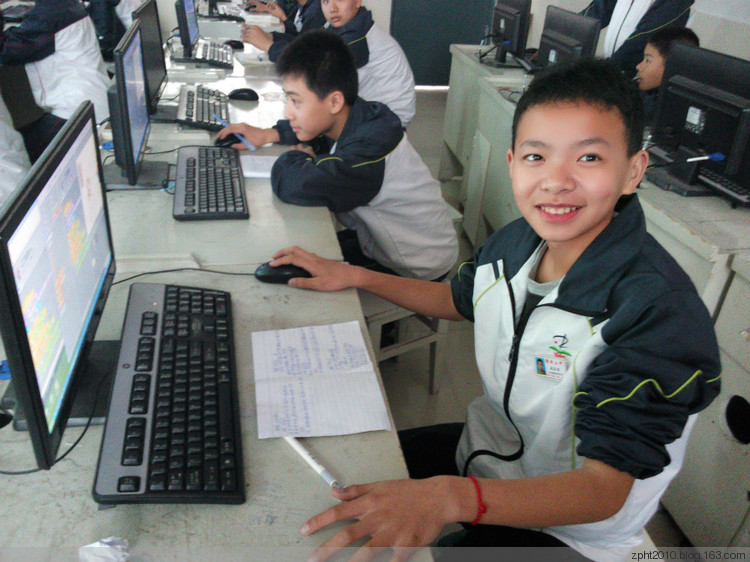 SCRATCH教学实例5——比大小和快递员 作者：海天老林图2