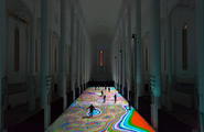 圣心大教堂里美轮美奂的动态灯光“魔毯”图2