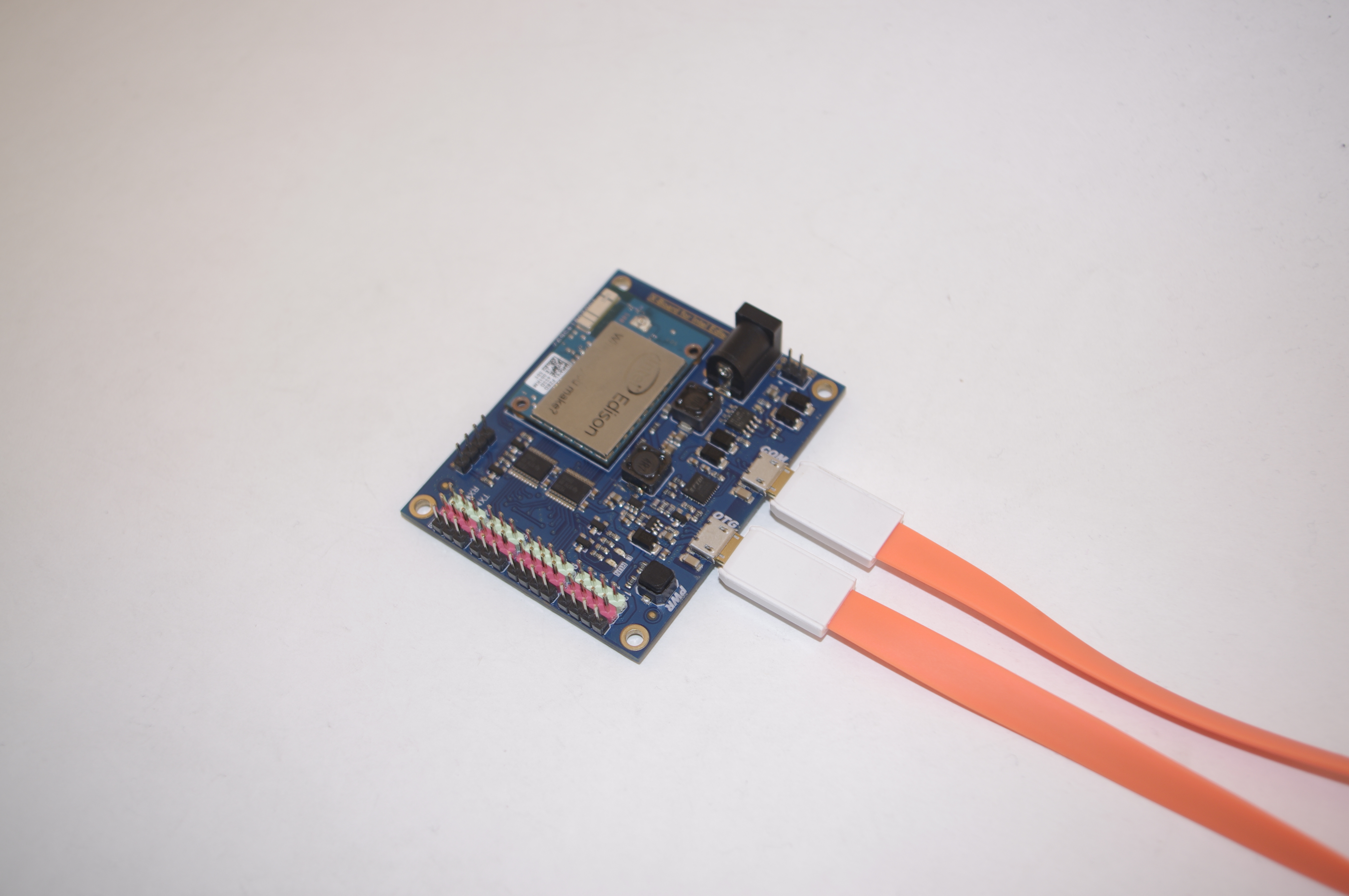 X-Board for Intel Edison 靓照与大家见面啦图2