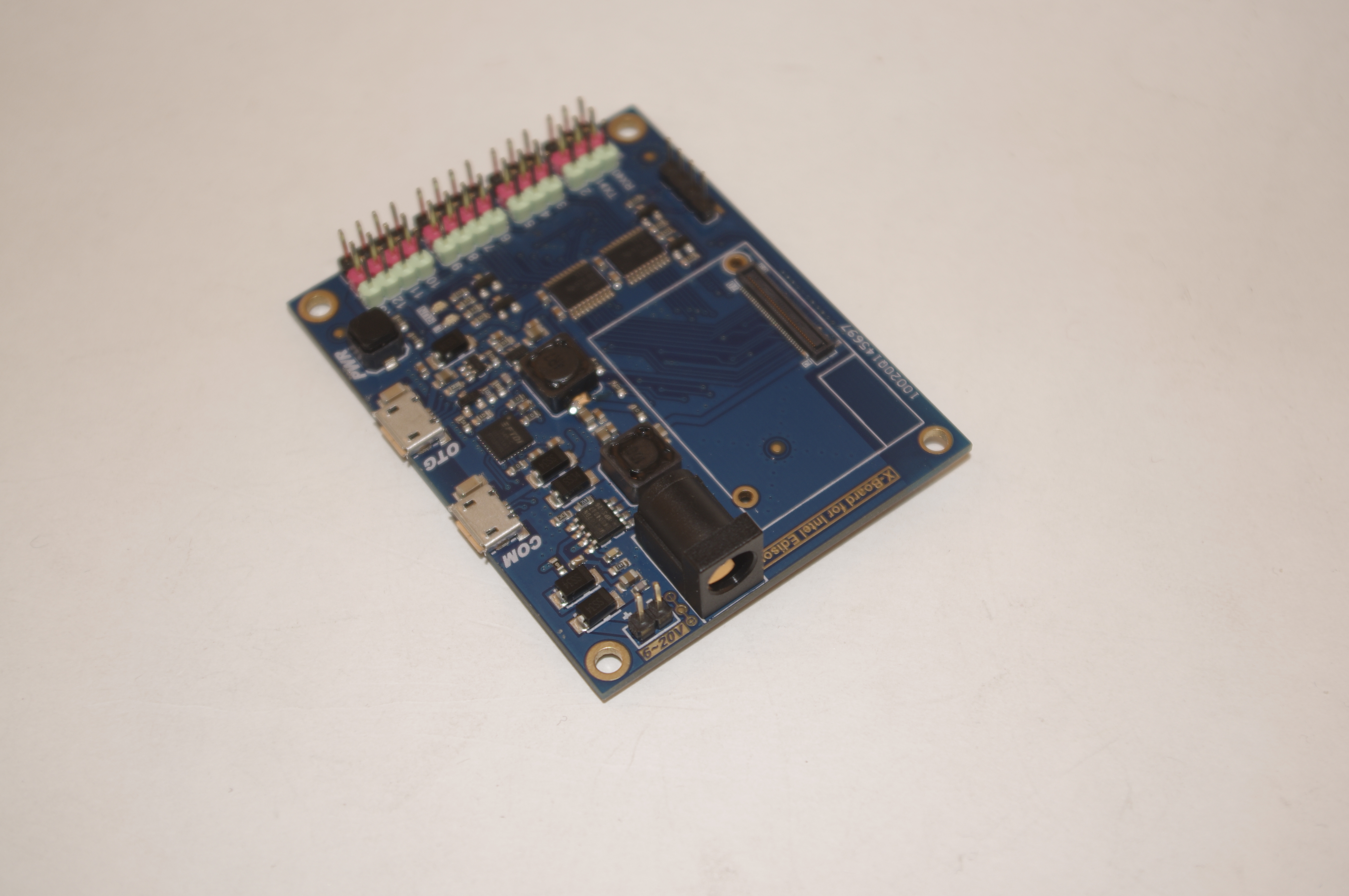 X-Board for Intel Edison 靓照与大家见面啦图4