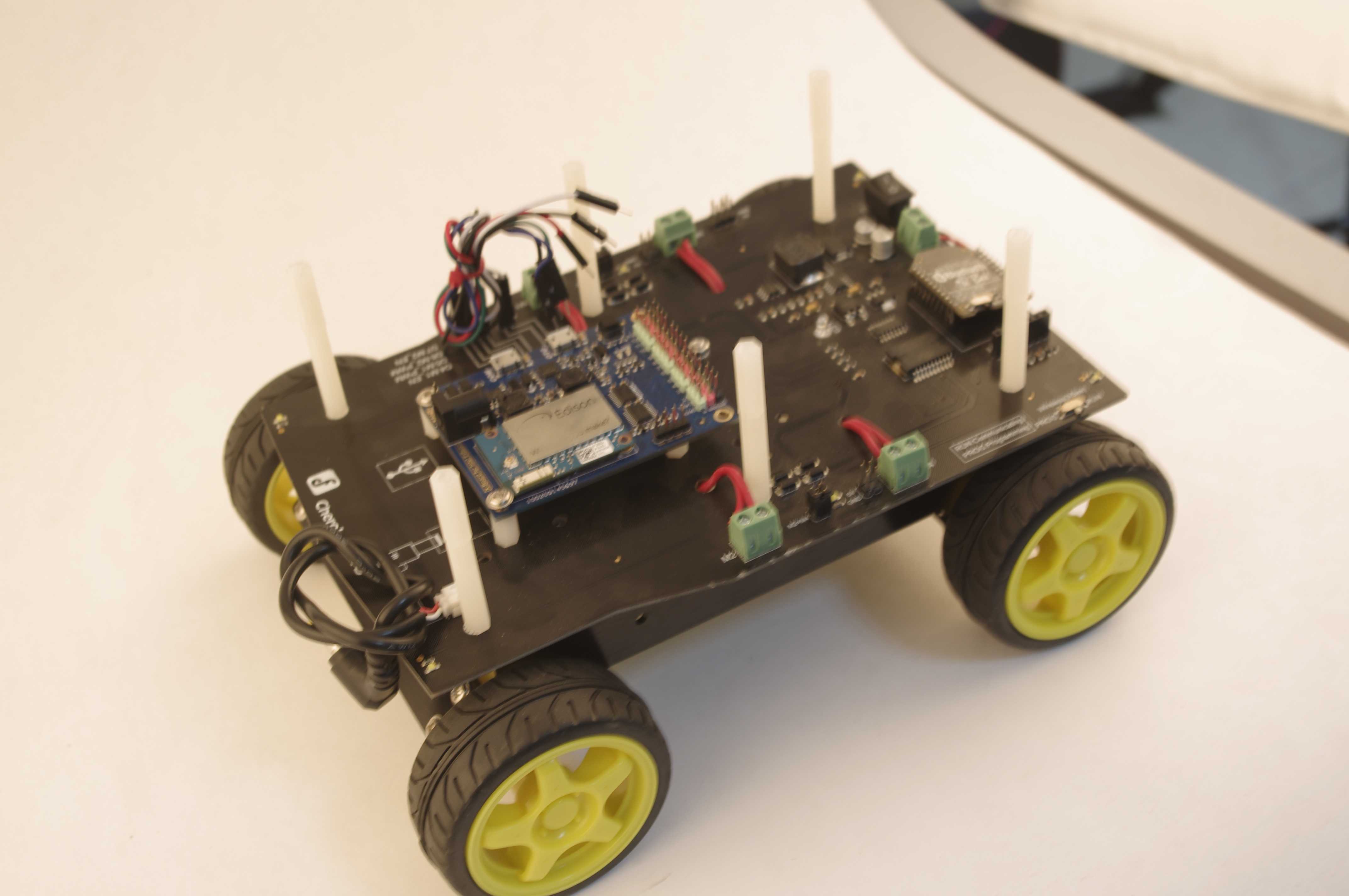 X-Board for Intel Edison 靓照与大家见面啦图8