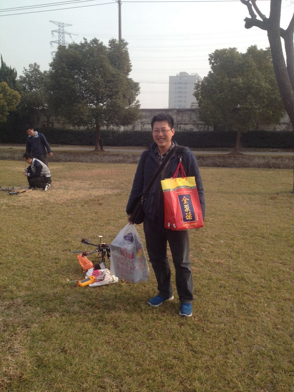 【四轴兴趣小组】第一次户外飞行，比翼四飞视频呈现图1