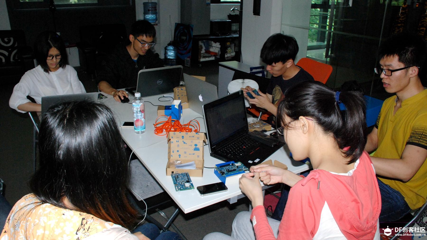 Intel与DFRobot为同济大学共同打造Edison周末工作坊图4