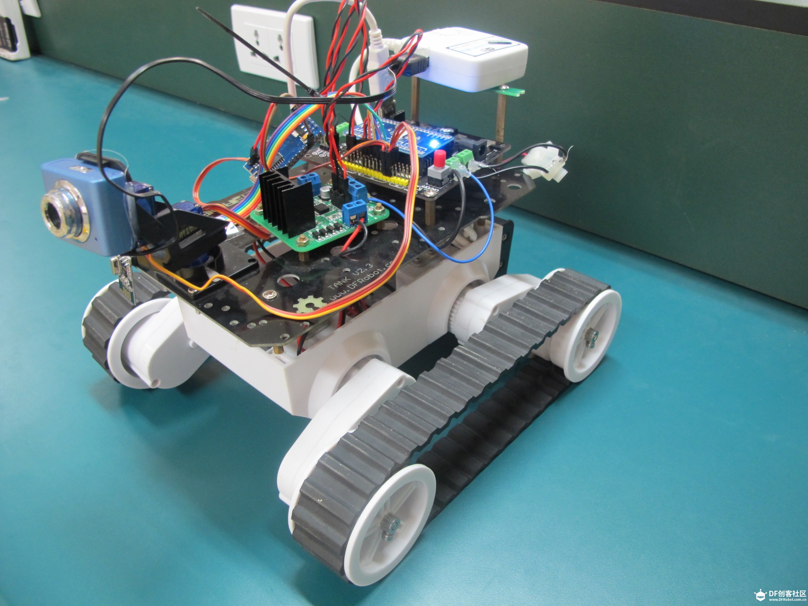 Intel实感技术与Arduino机器人互动