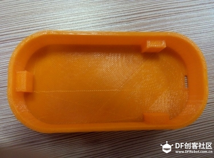 学生作品------3D打印无线充电式笔筒台灯图2