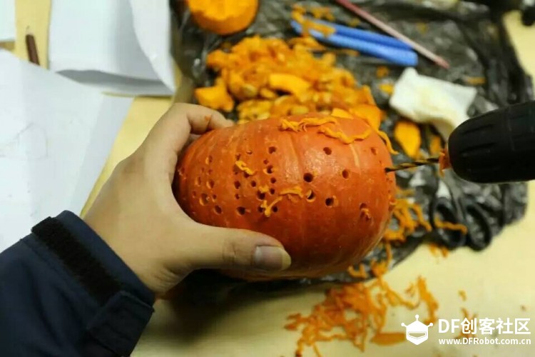 3分钟做盏南瓜灯——蘑菇云万圣节南瓜灯工作坊回顾图4