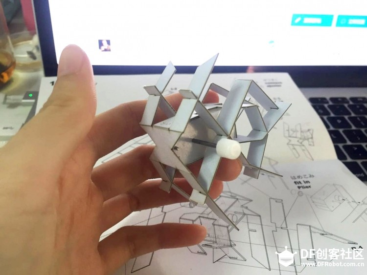 霓虹折纸呆萌机器人组装教程（伪图7