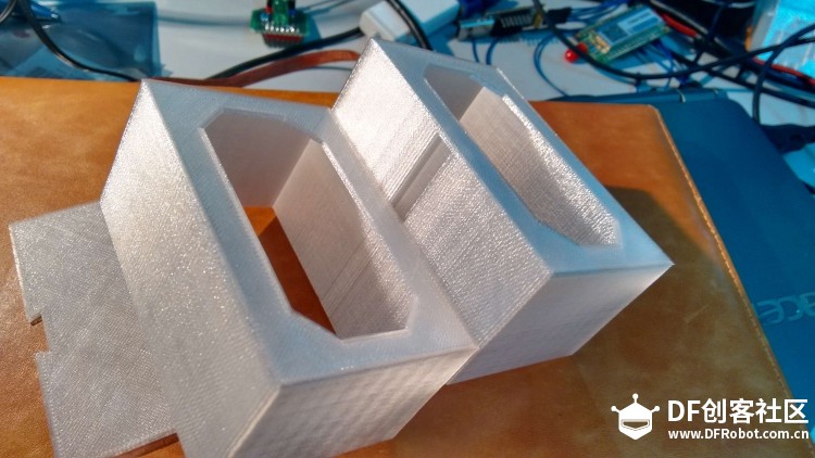 打印一个可以拆分的发光USB小音箱图2