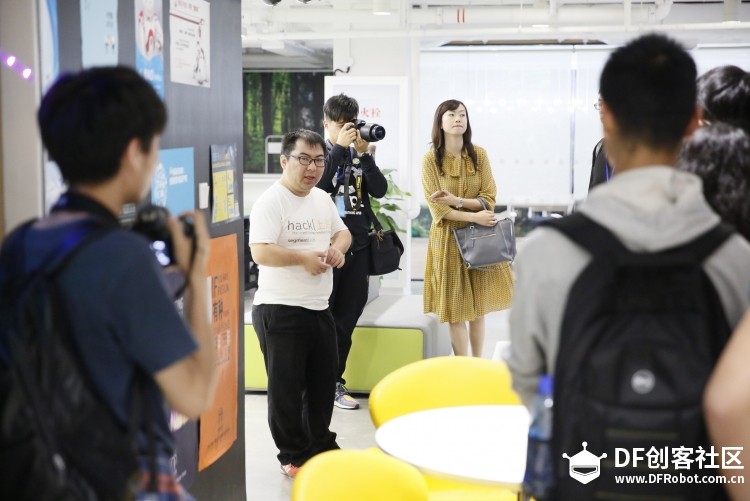 上大青马班做客蘑菇云，创客文化洒落校园生根发芽！