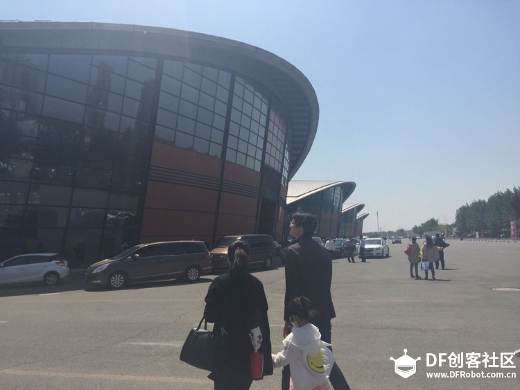 DFRobot 蘑菇云亮相第70届中国教育装备展示会图2