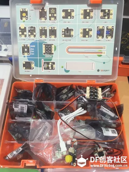 DFRobot 蘑菇云亮相第70届中国教育装备展示会图8
