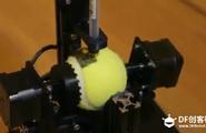 求教这种可以在网球上打印的打印机是如何实现的?图2
