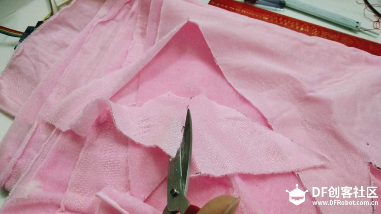 来做一个超萌的体感猫耳吧!图25