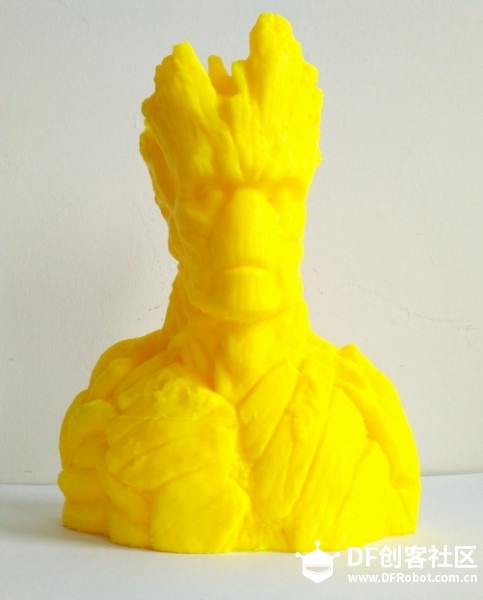 感谢3D打印组的小伙伴帮助，42小时的打印基本完美结束！图1