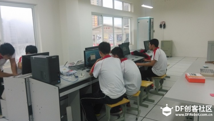 制作红绿灯（智能交通灯）图2