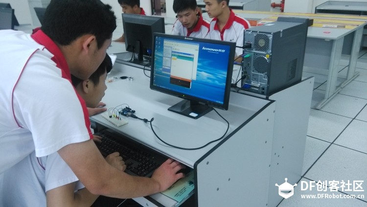 制作红绿灯（智能交通灯）图3