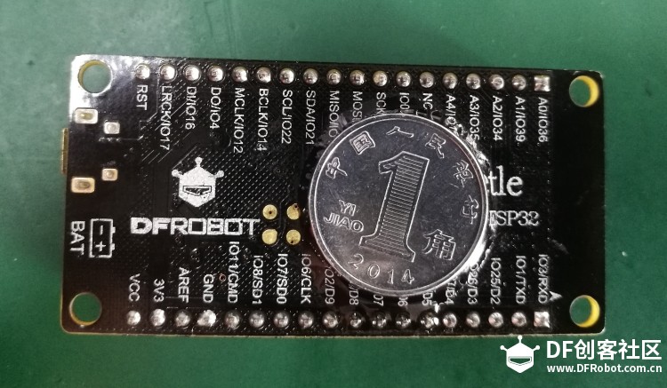 使用FireBeetle Board ESP32 制作电子徽章图1