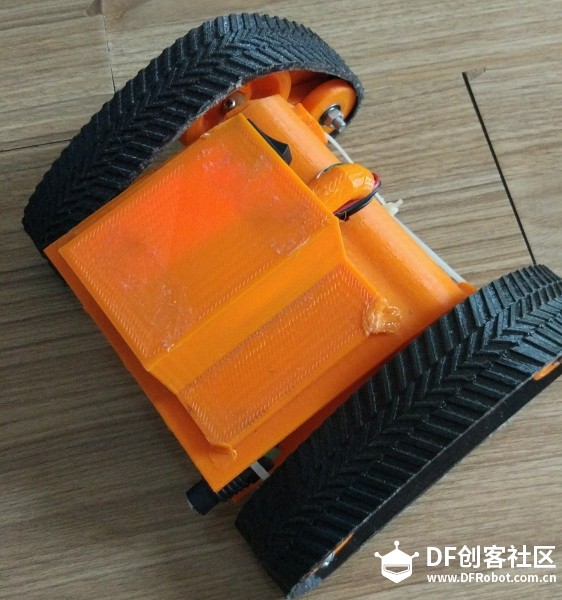 3d打印履带手机遥控小车图3