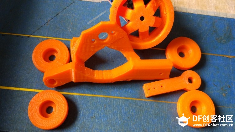 3d打印履带手机遥控小车图4