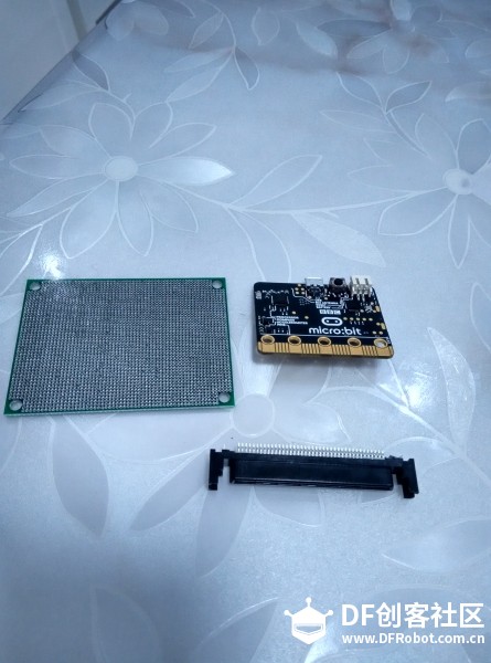 给micro：bit  做个扩展版图2