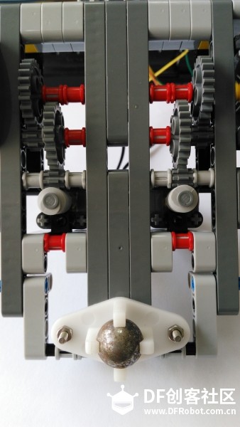 LEGO+ardunio的避障车图6