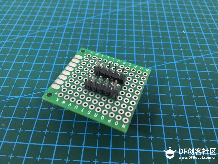 Arduino.最小系统面包板搭建图7