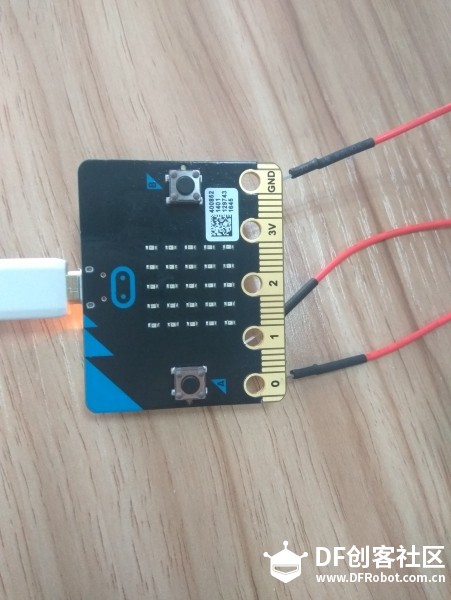 UpyCraft-micropython:microbit之纸上的音乐图1