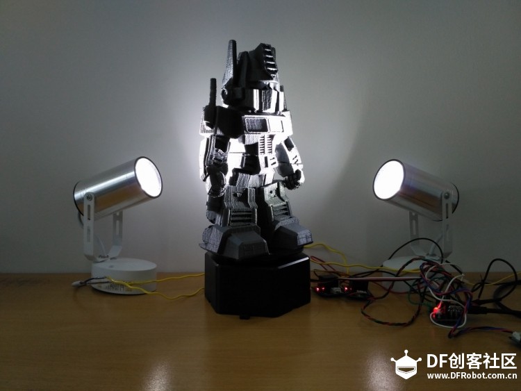 3D打印断手擎天柱图4