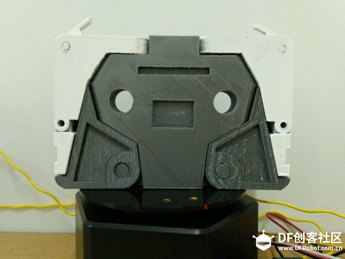Laserbeak_Transformers_G1图4