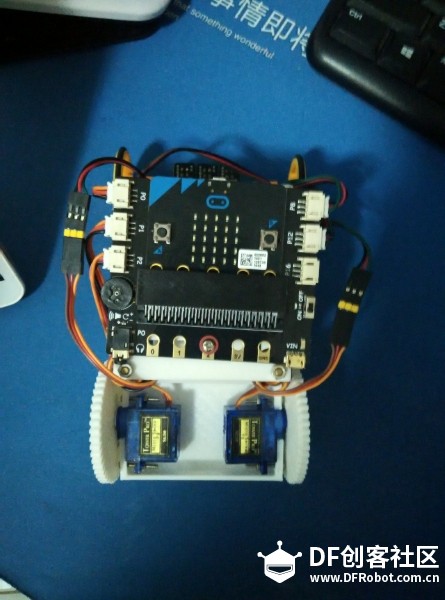 micro：bit 做循迹小车图6