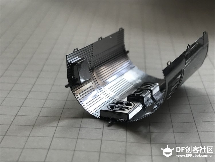 不用任何黏贴的立体金属拼图R2D2-【周末项目】-1图4