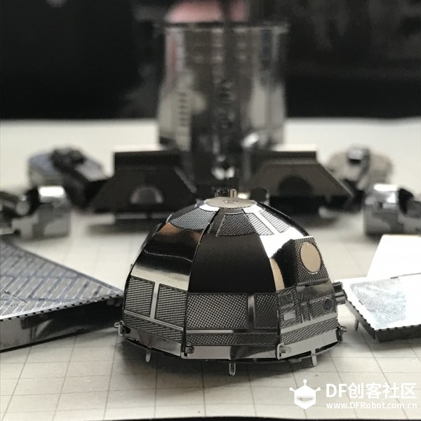 不用任何黏贴的立体金属拼图R2D2-【周末项目】-1图10