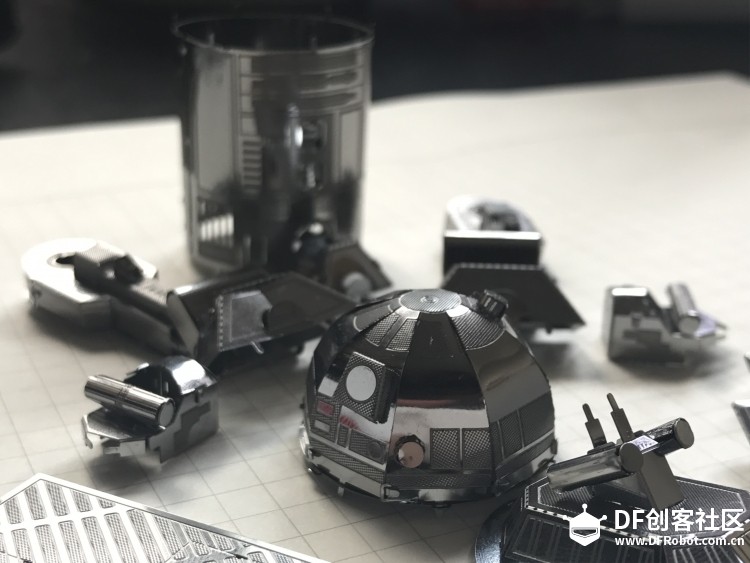不用任何黏贴的立体金属拼图R2D2-【周末项目】-1图11