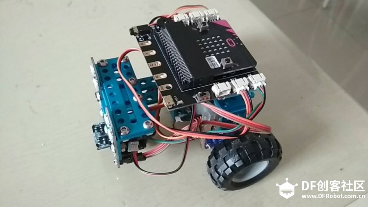Micro:bit 28 体感遥控小车图1