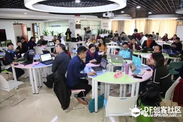 micro:bit+Boson | 广州中小学创客教育种子教师第四期培训...图2