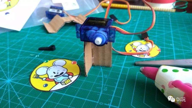 [微课]小米趣玩BBC micro:bit 17 精灵鼠小弟图6