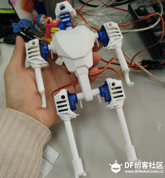 舵机人形机器人图2