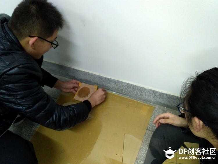 蘑菇云淮南站青少年科技创新大赛赛前制作剪影图1