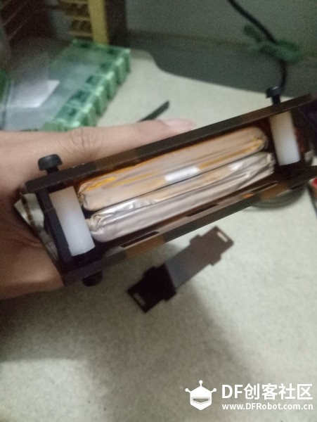 打造一个透明酷炫充电宝图15