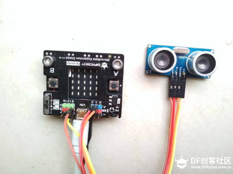 玩转micro:bit-用BXY玩超声波传感器图1