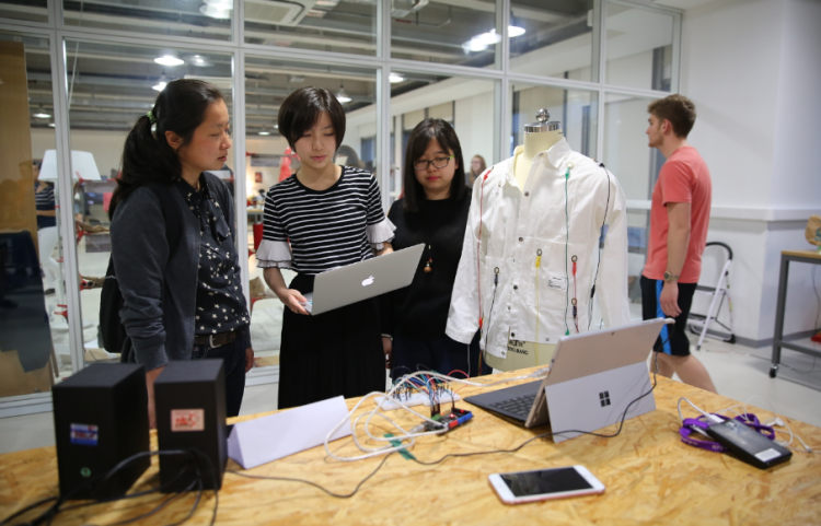 2018年上海纽约大学IMA春季期末秀图24