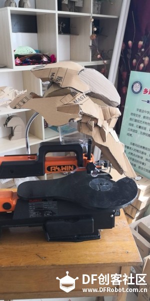 瓦楞纸+Arduino+动漫 机器人图9