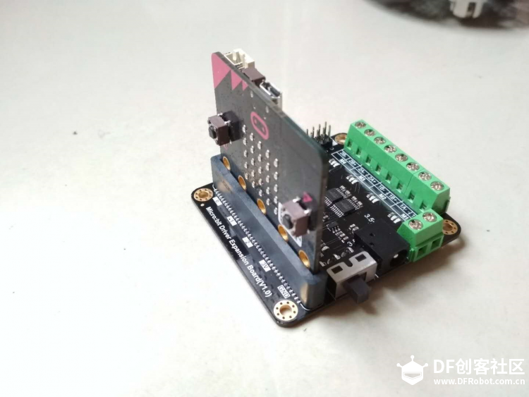 micro:bit gamepad 手柄试用+DF电机驱动扩展板DIY小车图6