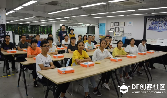引领公益力量，蘑菇云助力黄奕聪基金将创客教育带进偏...图2