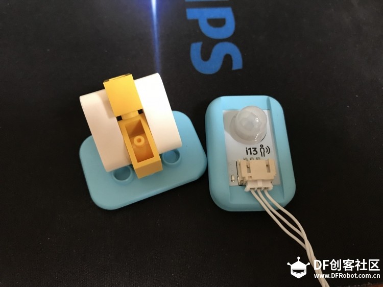 BOSON Micro:bit造物粒子——用舵机做个自动升降道闸图4