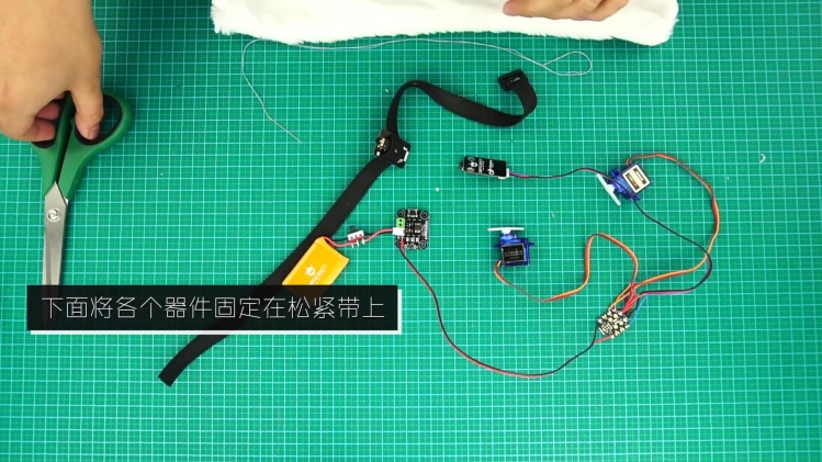 用肌电传感器改造一个兔子帽子图20