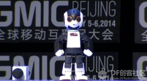 机器人 能听指令做动作回答问题（图）图1