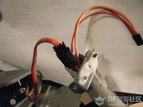 制作基于Arduino的自动避障机器龟图43